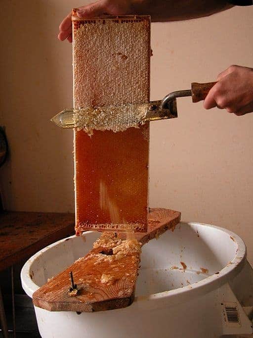 uncapping tool